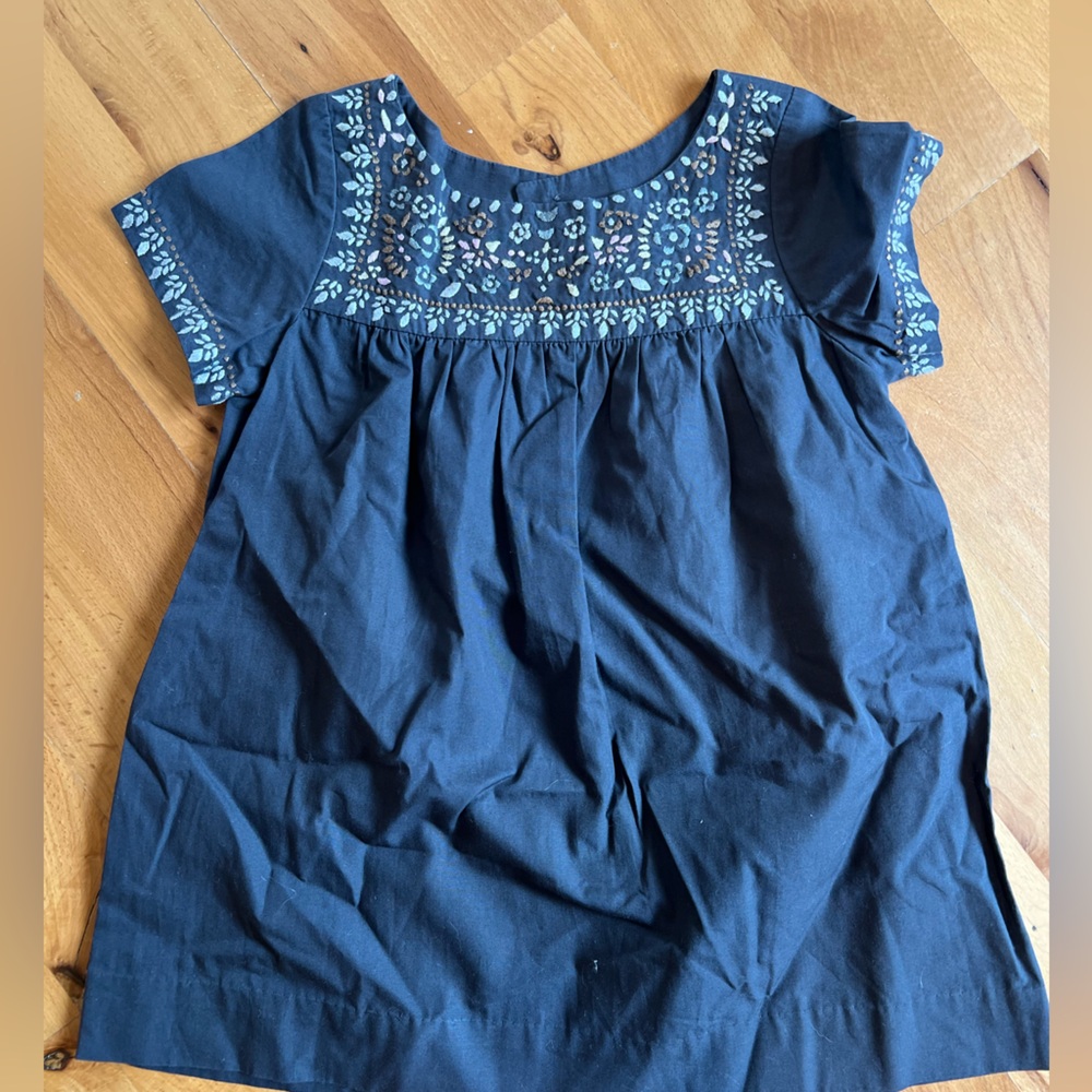 Sold x post Bonpoint 3 embroidered smocked dress